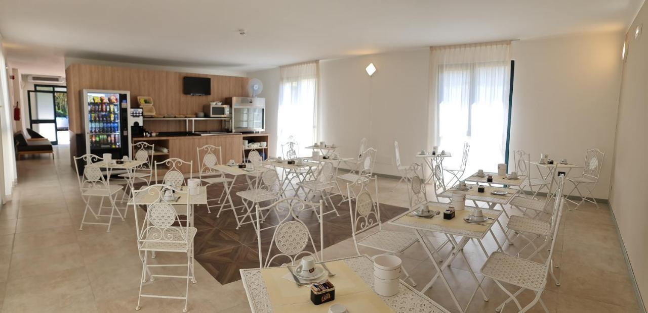 Aquasole Hotell Mercallo Eksteriør bilde