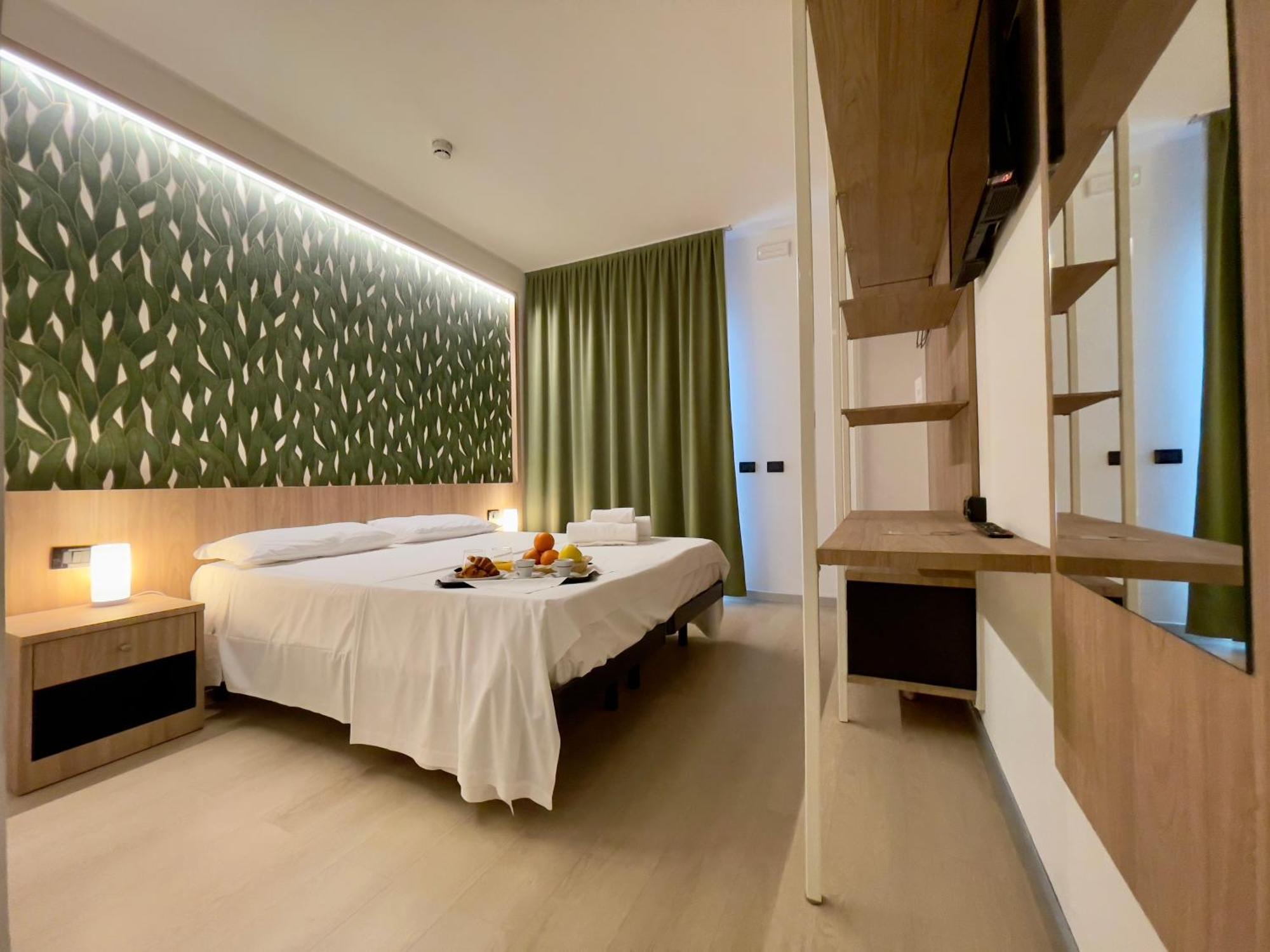 Aquasole Hotell Mercallo Eksteriør bilde