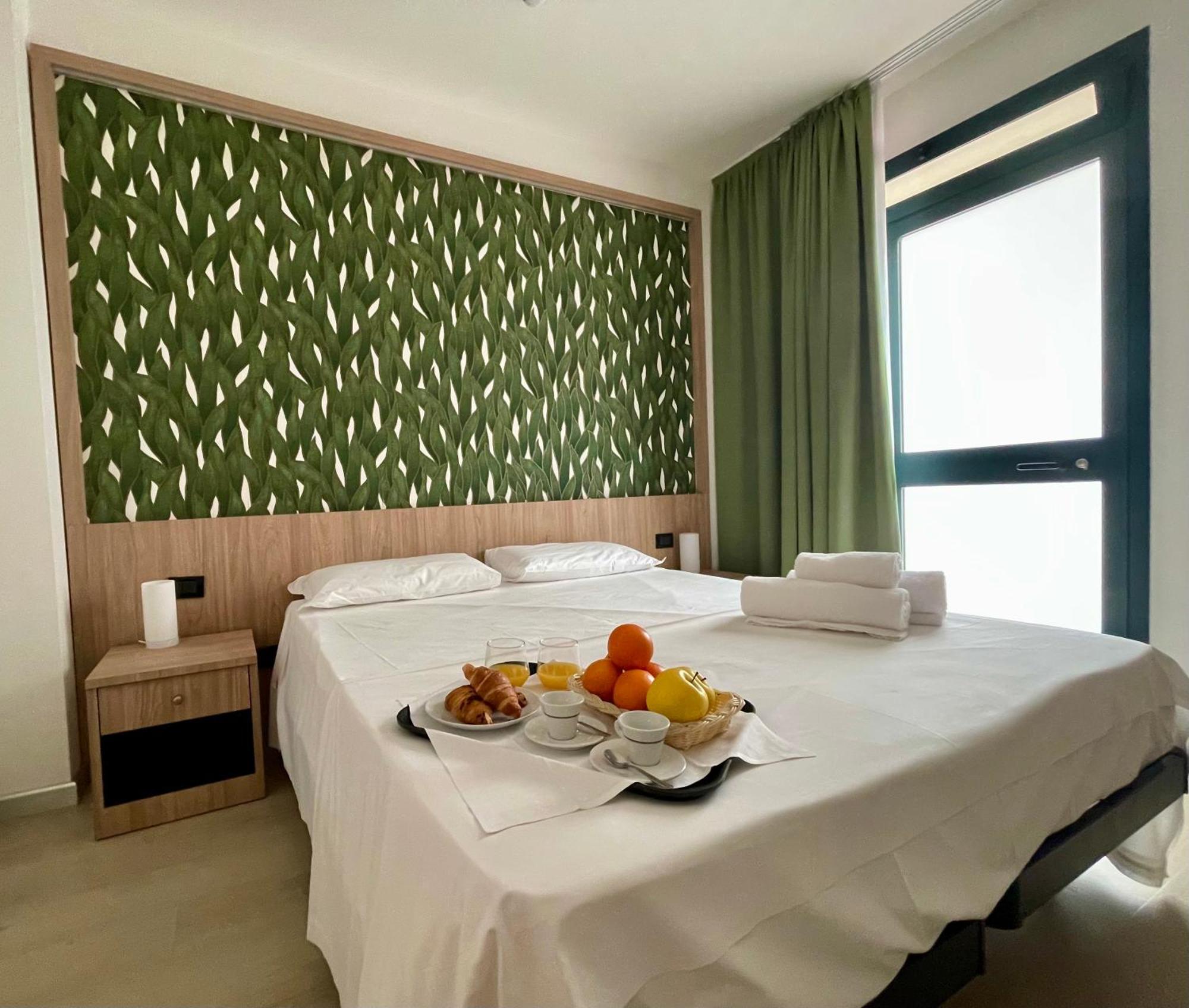 Aquasole Hotell Mercallo Eksteriør bilde