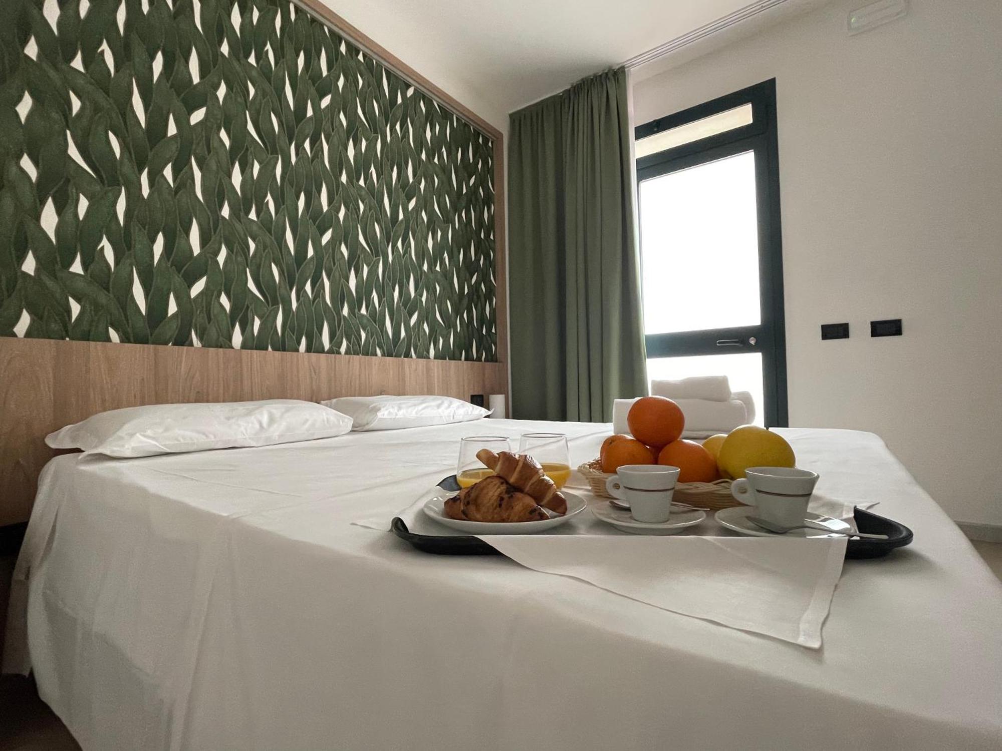 Aquasole Hotell Mercallo Eksteriør bilde